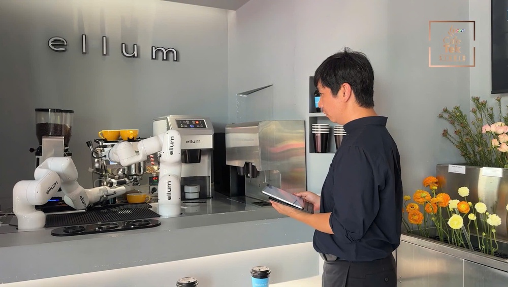 Ly cà phê từ robot: Công nghệ đang thay đổi trải nghiệm sống - Ảnh 3.