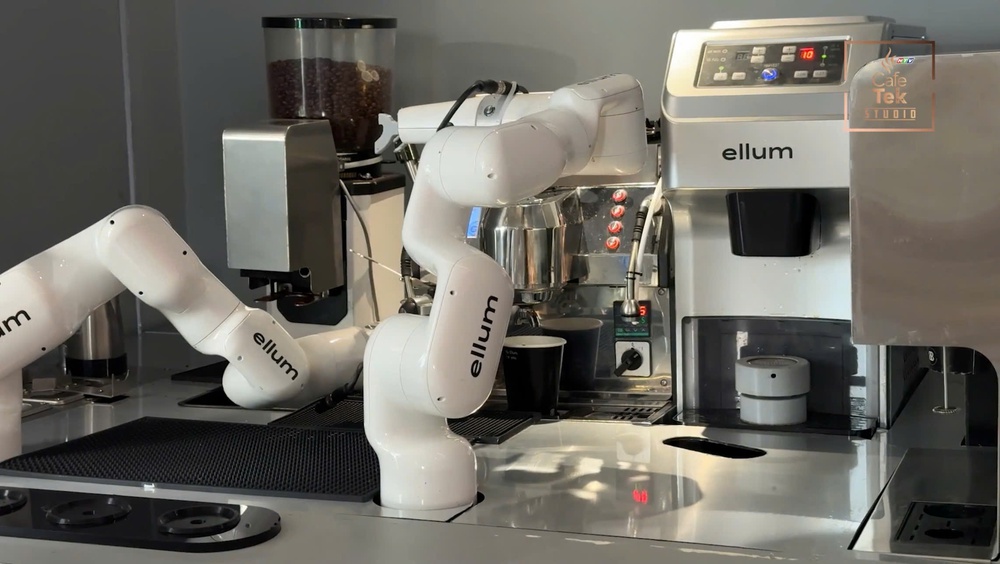 Ly cà phê từ robot: Công nghệ đang thay đổi trải nghiệm sống - Ảnh 11.
