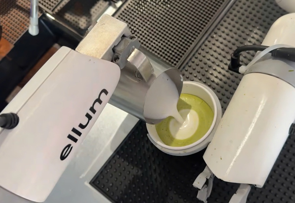 Ly cà phê từ robot: Công nghệ đang thay đổi trải nghiệm sống - Ảnh 16.