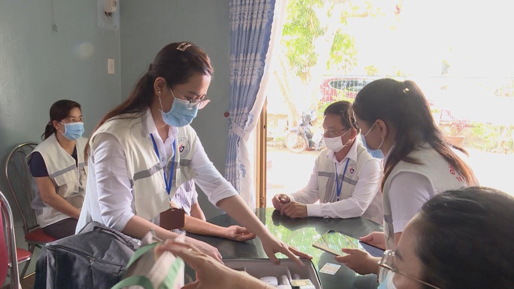 Y tế TP. Hồ Chí Minh: Hành trình từ "chữa bệnh" sang "quản lý sức khỏe" toàn dân - Ảnh 1.