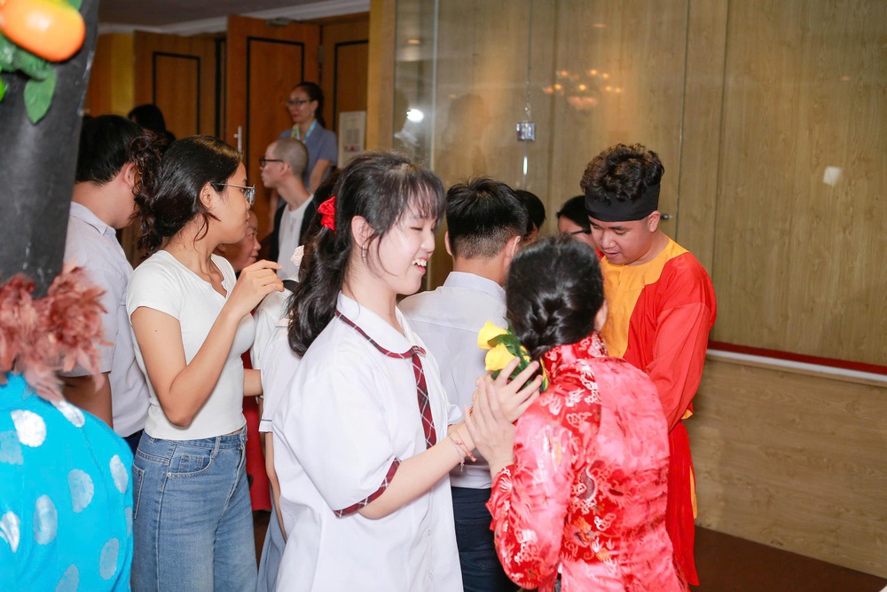 Khi cổ tích được “xem” bằng đôi tai và chạm bằng đôi tay - Ảnh 19.