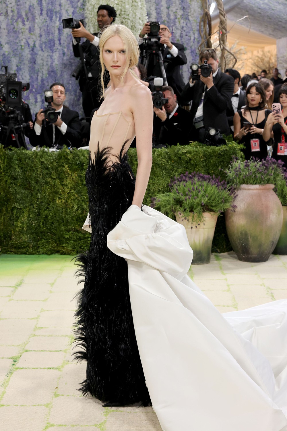 Met Gala 2026 - Sự trở lại của "đêm hội thời trang" lớn nhất hành tinh - Ảnh 71.