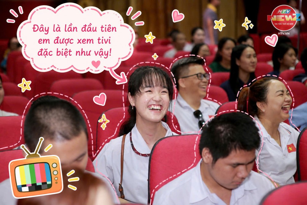 Chuyện chúng tôi: Khi cổ tích được “xem” bằng đôi tai và chạm bằng đôi tay - Hành trình lan tỏa yêu thương của ê-kíp HTV - Ảnh 18.