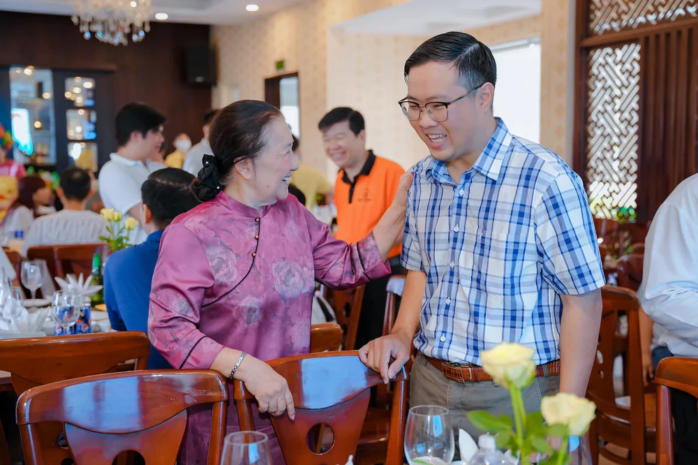 Nhà giáo Lê Minh Ngọc - Người dành cả đời "đóng" những chuyến tàu mang tên hy vọng - Ảnh 14.