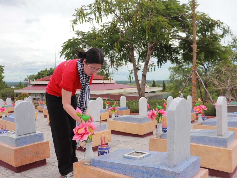 Tổ Quốc tìm lại tên Anh - Ảnh 15.
