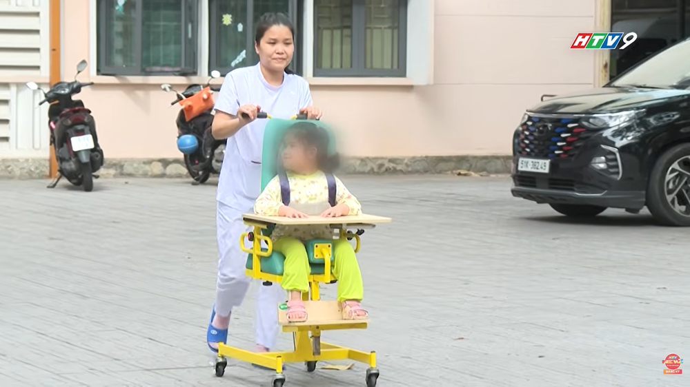 Khám sức khỏe toàn dân xóa rào cản, lan tỏa giá trị nhân văn- Ảnh 2.