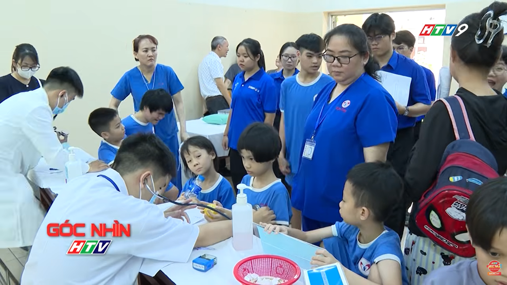 Khám sức khỏe toàn dân xóa rào cản, lan tỏa giá trị nhân văn- Ảnh 4.