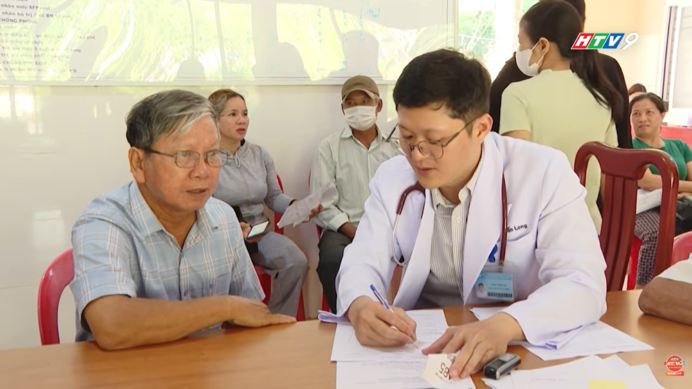 Khám sức khỏe toàn dân xóa rào cản, lan tỏa giá trị nhân văn- Ảnh 9.