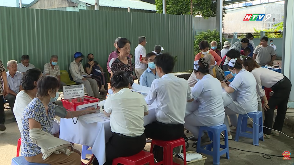 Khám sức khỏe toàn dân xóa rào cản, lan tỏa giá trị nhân văn- Ảnh 12.