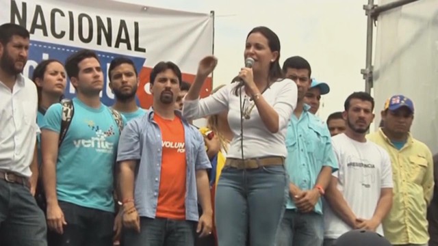 Nobel Hòa bình 2025 được trao cho nữ chính trị gia Venezuela Corina Machado - Ảnh 1.