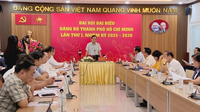 TP. Hồ Chí Minh kiểm tra công tác chuẩn bị Đại hội đại biểu Đảng bộ thành phố lần thứ I - Ảnh 2.