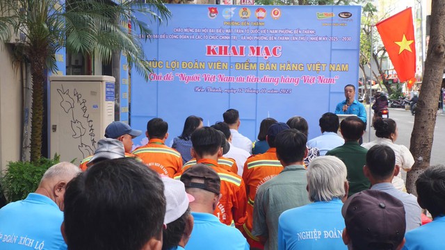 Phường Bến Thành khai mạc “Điểm phúc lợi đoàn viên – Điểm bán hàng Việt Nam” năm 2025 - Ảnh 1.