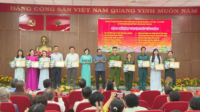 Phường Cầu Kiệu họp mặt kỷ niệm 95 năm Ngày truyền thống công tác dân vận của Đảng - Ảnh 2.