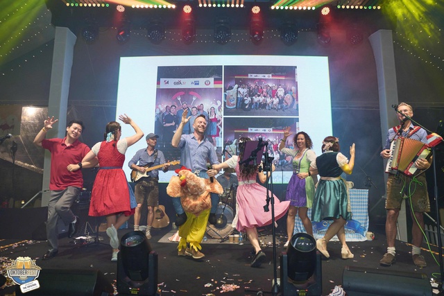 GBA - Erdinger Oktoberfest 2025 khai mạc tại TP. Hồ Chí Minh: Cháy hết mình cùng lễ hội bia Đức lớn nhất Đông Nam Á- Ảnh 3.