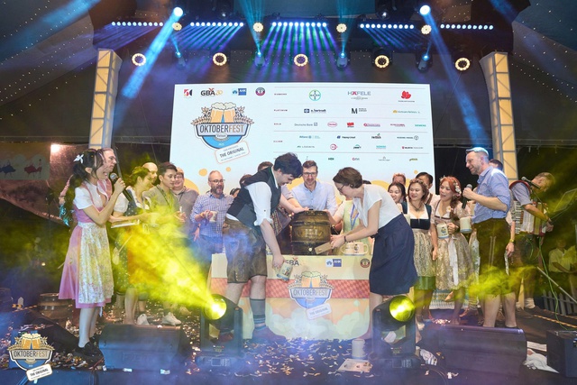 GBA - Erdinger Oktoberfest 2025 khai mạc tại TP. Hồ Chí Minh: Cháy hết mình cùng lễ hội bia Đức lớn nhất Đông Nam Á- Ảnh 1.