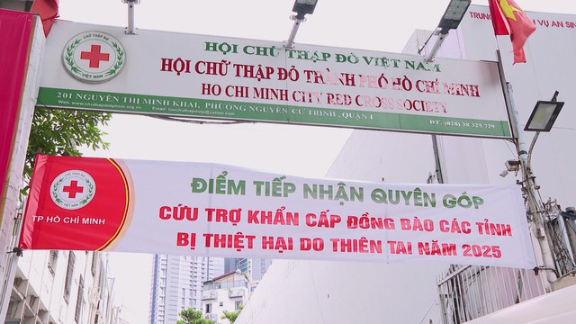 TP. Hồ Chí Minh tiếp sức đồng bào vùng thiên tai - Ảnh 1.