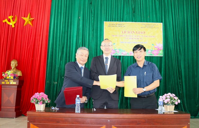 JICA tặng trang thiết bị trồng tỏi cho người Mông tại Nghệ An - Ảnh 2.