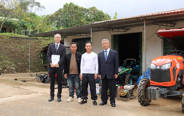 JICA tặng trang thiết bị trồng tỏi cho người Mông tại Nghệ An - Ảnh 4.