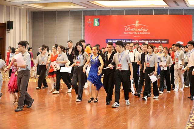 Giải khiêu vũ thể thao Người khiếm thị toàn quốc: Bước nhảy của ánh sáng và tình yêu - Ảnh 5.