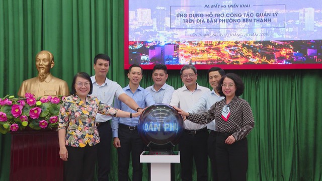 Ứng dụng hỗ trợ công tác quản lý trên địa bàn phường Bến Thành- Ảnh 1. Ứng dụng hỗ trợ công tác quản lý trên địa bàn phường Bến Thành- Ảnh 1.