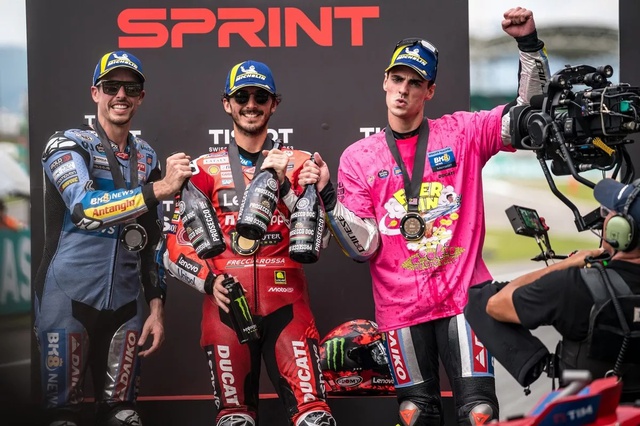 Francesco Bagnaia lần thứ ba giành pole ở Giải MotoGP - Ảnh 1.