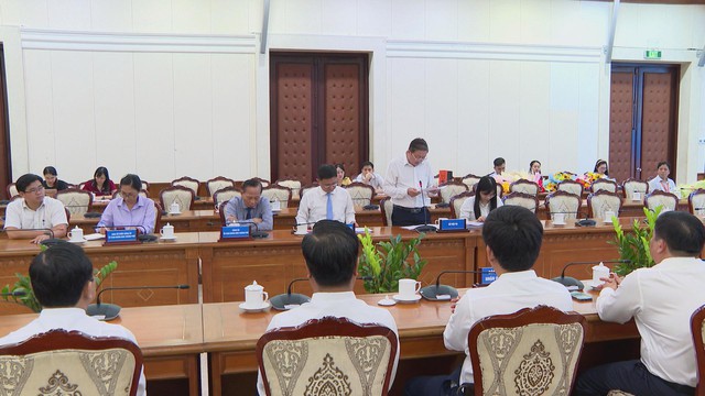 TP. Hồ Chí Minh: Trao quyết định nghỉ hưu, điều động và bổ nhiệm 12 cán bộ - Ảnh 2.