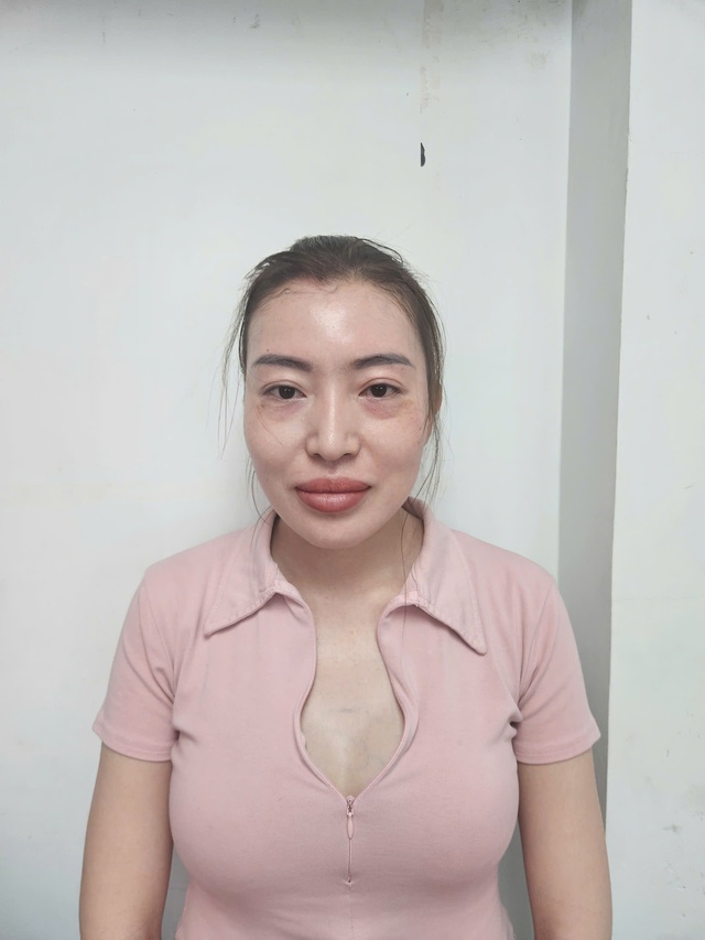 Công an TP. Hồ Chí Minh khởi tố nhóm đối tượng giả danh bác sĩ khám, chữa bệnh, lừa đảo hơn 17 tỷ đồng - Ảnh 2.