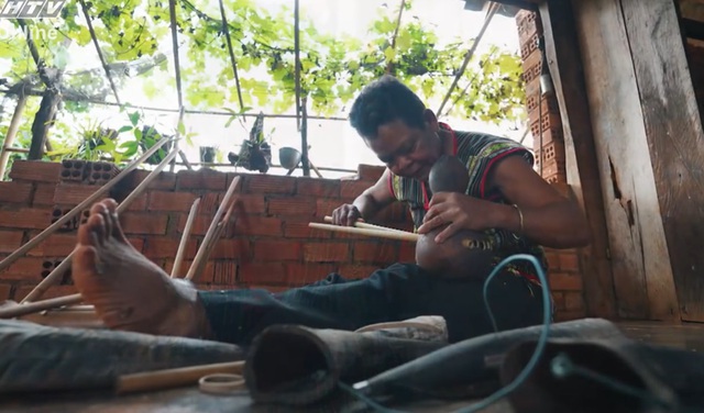 Việt Nam đi là ghiền - Mùa 4 - Tập 28: Người giữ tiếng kèn K'buốt của đồng bào S'tiêng - Ảnh 1.