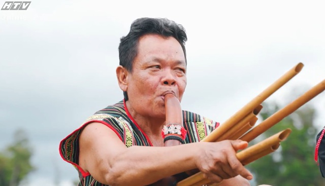 Việt Nam đi là ghiền - Mùa 4 - Tập 28: Người giữ tiếng kèn K'buốt của đồng bào S'tiêng - Ảnh 2.