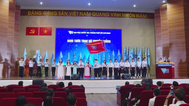 Mở ra tương lai mới, Đại học Quốc gia TP. Hồ Chí Minh khai khóa năm học 2025  - Ảnh 1.