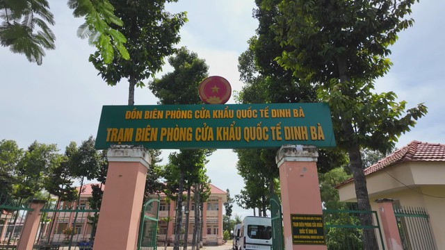Sắc màu văn hóa trong “Tự hào những dấu ấn vùng biên” - Ảnh 1.