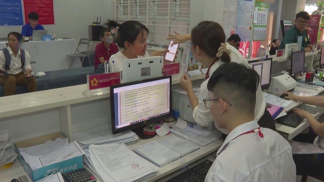Thời sự HTV ngày 27/10/2025 | TP. Hồ Chí Minh: Triều cường đạt báo động 3 - Ảnh 2.