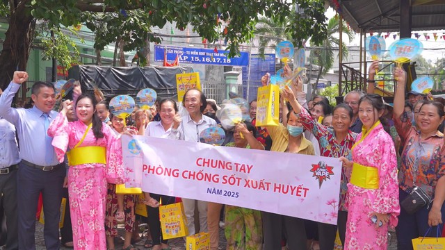 Phát động chiến dịch phòng chống sốt xuất huyết tại TP. Hồ Chí Minh - Ảnh 11.