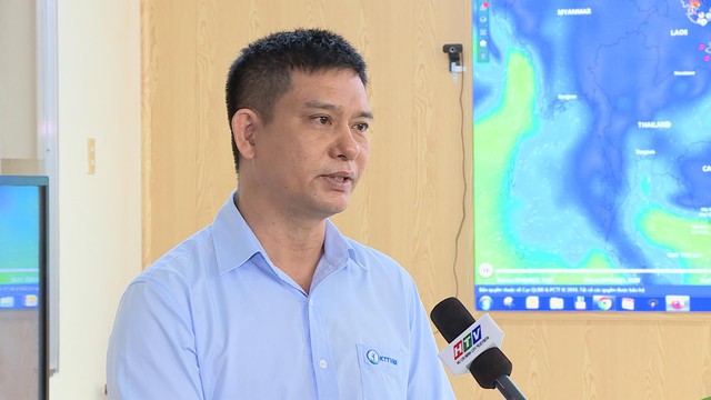 TP. Hồ Chí Minh cảnh báo triều cường báo động 3: Tăng nguy cơ ngập úng và yêu cầu ứng phó khẩn cấp - Ảnh 1.