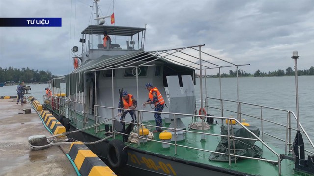 Mưa lớn diện rộng từ Hà Tĩnh đến Đà Nẵng, cảnh báo nguy cơ ngập lụt và sạt lở đất - Ảnh 1.