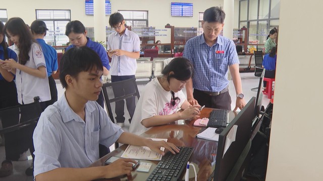 Từ chủ trương đến thực tiễn: Dịch vụ công trực tuyến còn nhiều rào cản - Ảnh 3.