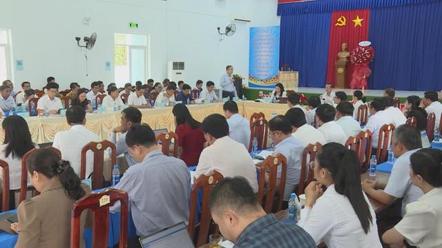 Đẩy nhanh tiến độ bàn giao mặt bằng phục vụ công trình trọng điểm - Ảnh 2.