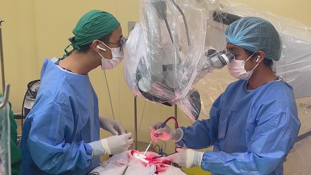 Bệnh viện Đa khoa Xuyên Á cứu sống bệnh nhân u sọ não lớn, nguy kịch tính mạng - Ảnh 2.