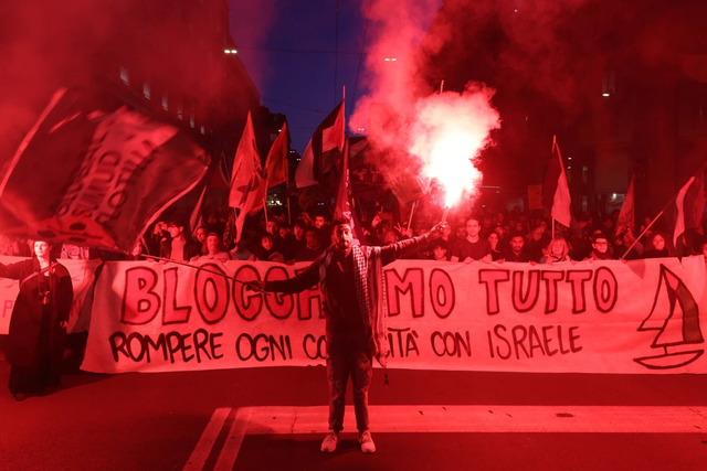 Quân đội Israel chặn đoàn thuyền viện trợ Gaza- Ảnh 2.