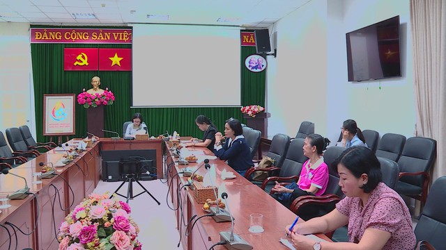 Hội nghị tổng kết 15 năm Cuộc vận động “Xây dựng gia đình 5 không, 3 sạch” và sơ kết Chương trình “Mẹ đỡ đầu” - Ảnh 4.
