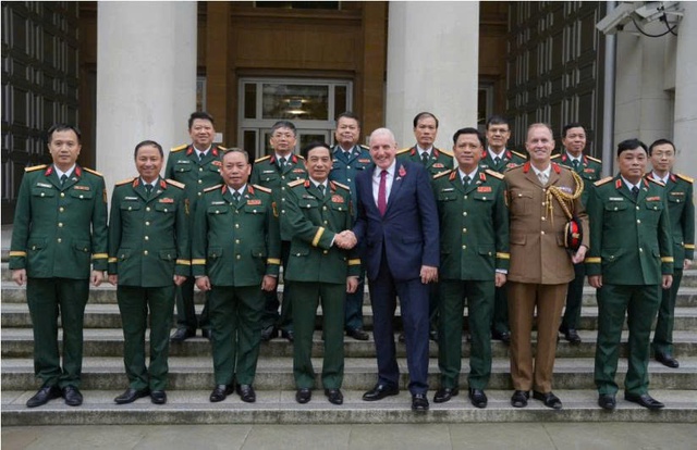 Bộ Quốc phòng Việt Nam sẵn sàng tiếp nhận quân nhân Anh sang học tiếng Việt - Ảnh 3.