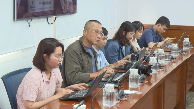 TP. Hồ Chí Minh: Giải đáp loạt vấn đề về hạ tầng và văn hóa - Ảnh 2.