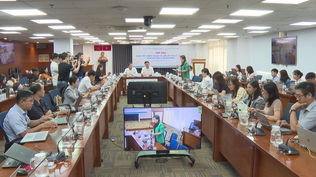 TP. Hồ Chí Minh: Giải đáp loạt vấn đề về hạ tầng và văn hóa - Ảnh 1.