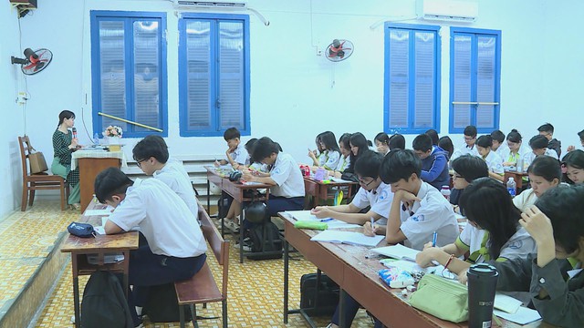 Chương trình 60 Giây ngày 31/10/2025 I TP. Hồ Chí Minh thay đổi quy định thi học sinh giỏi sau sáp nhập - Ảnh 1.
