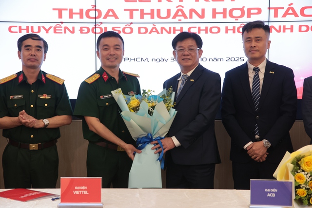 Viettel và Ngân hàng ACB ký kết hợp tác về chuyển đổi số  - Ảnh 4.