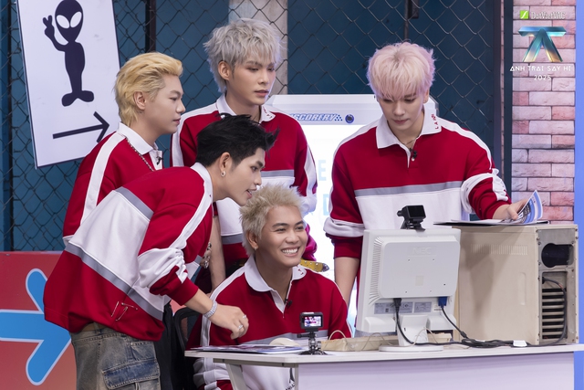 Anh trai "Say hi" - Mùa 2 - Tập 6: Các "anh trai" nỗ lực chat Yahoo để mang về các "em xinh" - Ảnh 1.