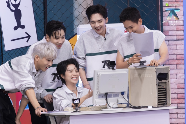 Anh trai "Say hi" - Mùa 2 - Tập 6: Các "anh trai" nỗ lực chat Yahoo để mang về các "em xinh" - Ảnh 4.