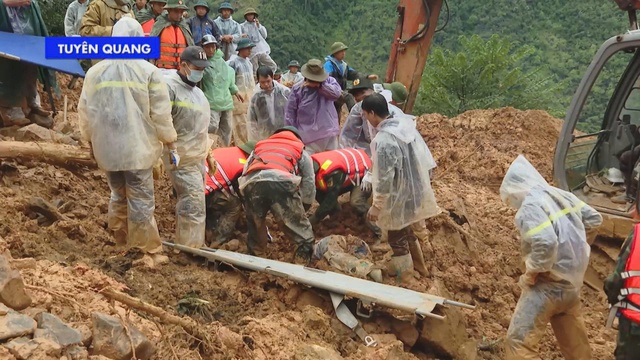 Tuyên Quang: Gấp rút tìm kiếm 3 nạn nhân mất tích sau sạt lở đất - Ảnh 1.