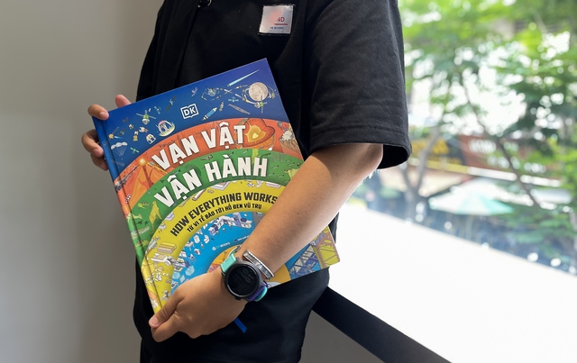 Sách hay đêm Rằm: Rước đèn rước cả tri thức từ sách khoa học - Ảnh 3.