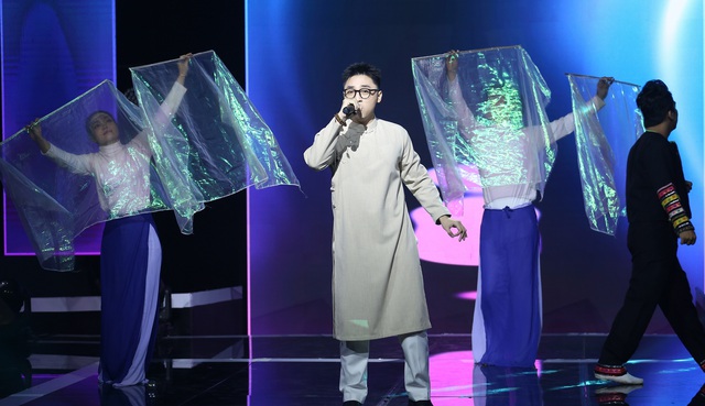 Nguyễn Văn Chung tán thưởng trước màn "lột xác" của Gia Huy - Tỏa sáng ước mơ- Ảnh 8. Nguyễn Văn Chung tán thưởng trước màn "lột xác" của Gia Huy - Tỏa sáng ước mơ- Ảnh 8.